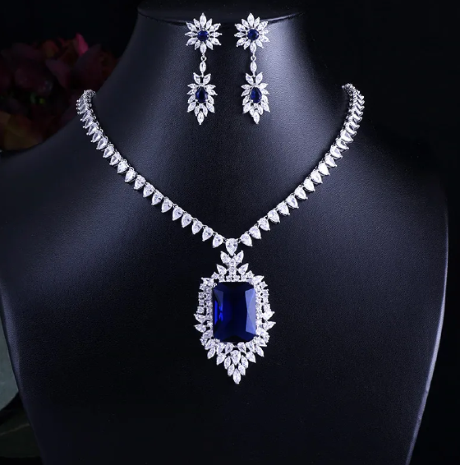 طقم لامع مميز 